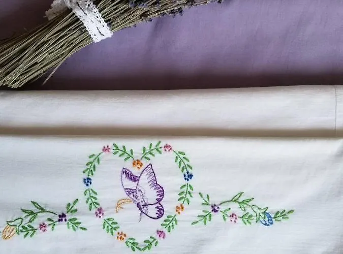 Lavender Valley Chalet Perekrestnoye